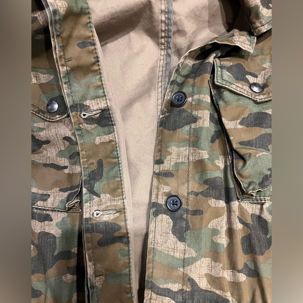 Banana Republic Women's Camo Military Utility Jacket - Picture 7 of 9